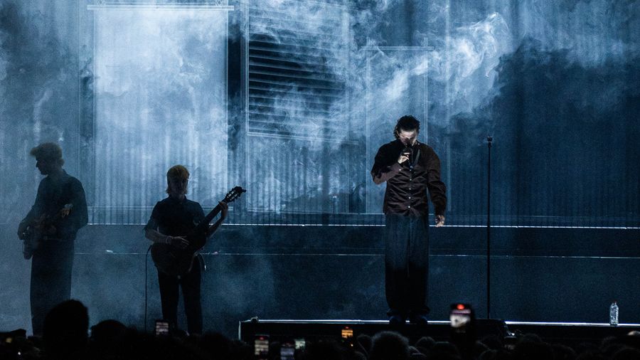 **Berq Live: A Night of Light, Shadows, and Unforgettable Magic**