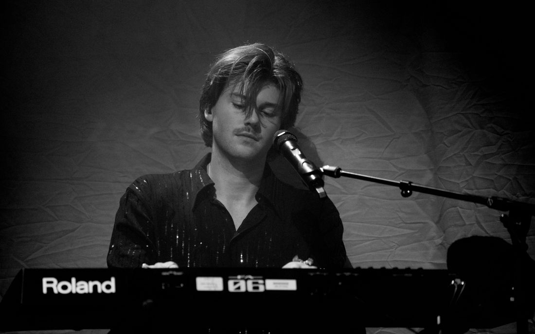 Singing, Screaming & Throwing Money: Ruel Live in Berlin