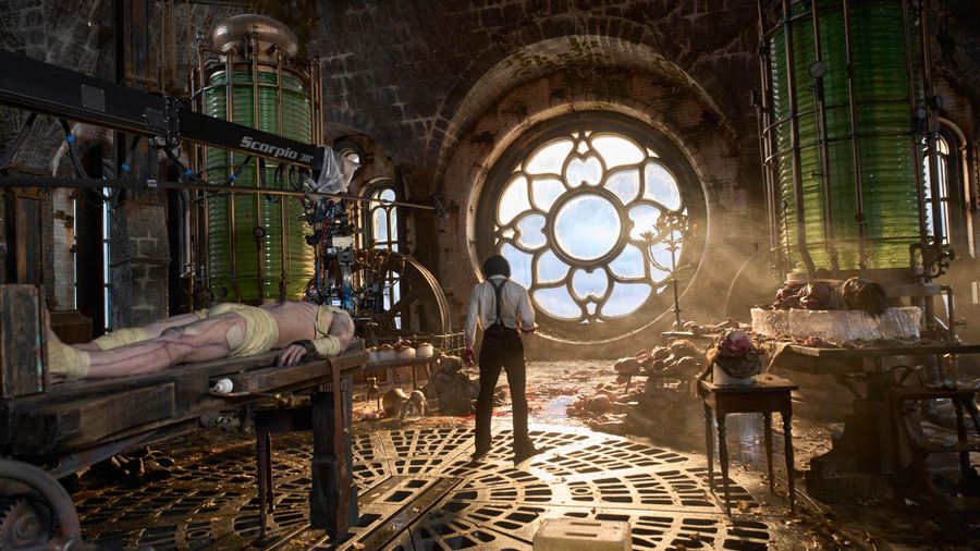 The Physical Burden of the Past: Fatherhood in Guillermo del Toro's Frankenstein