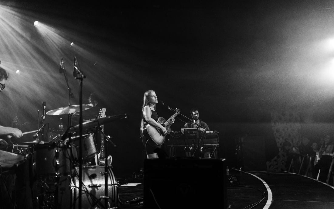 Alice Phoebe Lou and the Art of being Human